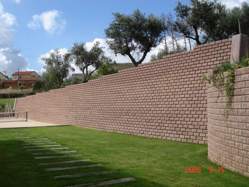 Muros Jardimuro: Castanho